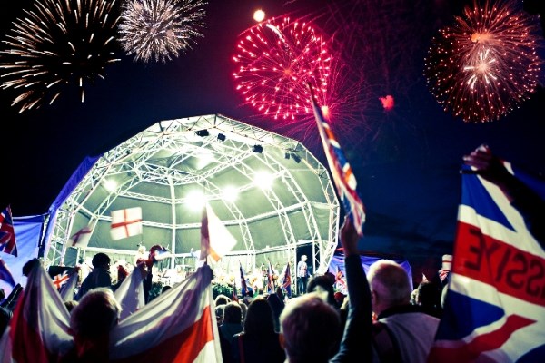 A Perfect Summer Celebration at the Battle Proms