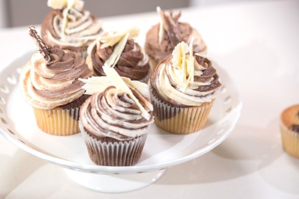 Dr. Oetker Marbled Chocolate Cupcake with Two-tone Peppermint Chocolate Buttercream