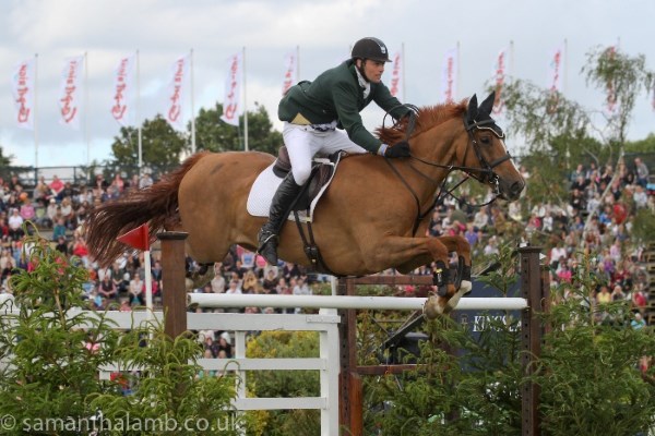 Strong Field Lines Up for Hickstead Derby