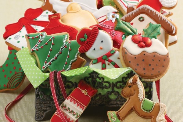 Advent Day 11 - Win a Cake Decorating Bundle from Squires Kitchen