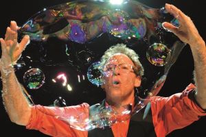 The Amazing Bubble Man at Edinburgh Fringe